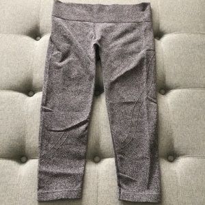 MPG Pants - MPG SPORT gently used Capri. Size Small. MPG Pants - MPG SPORT gently used Capri. Size Small.